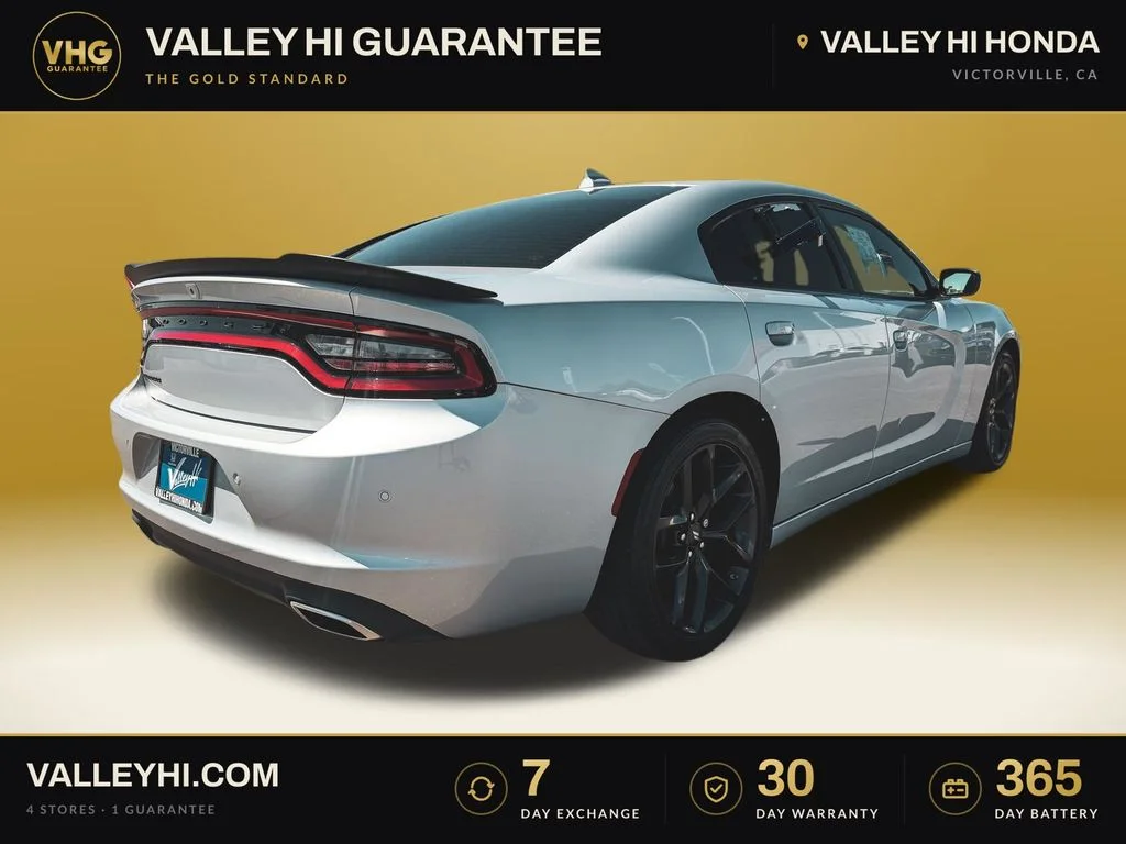 Used 2023 Silver Dodge SXT image 8