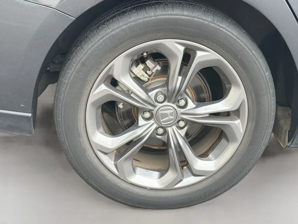 Used 2023  Honda EX image 10
