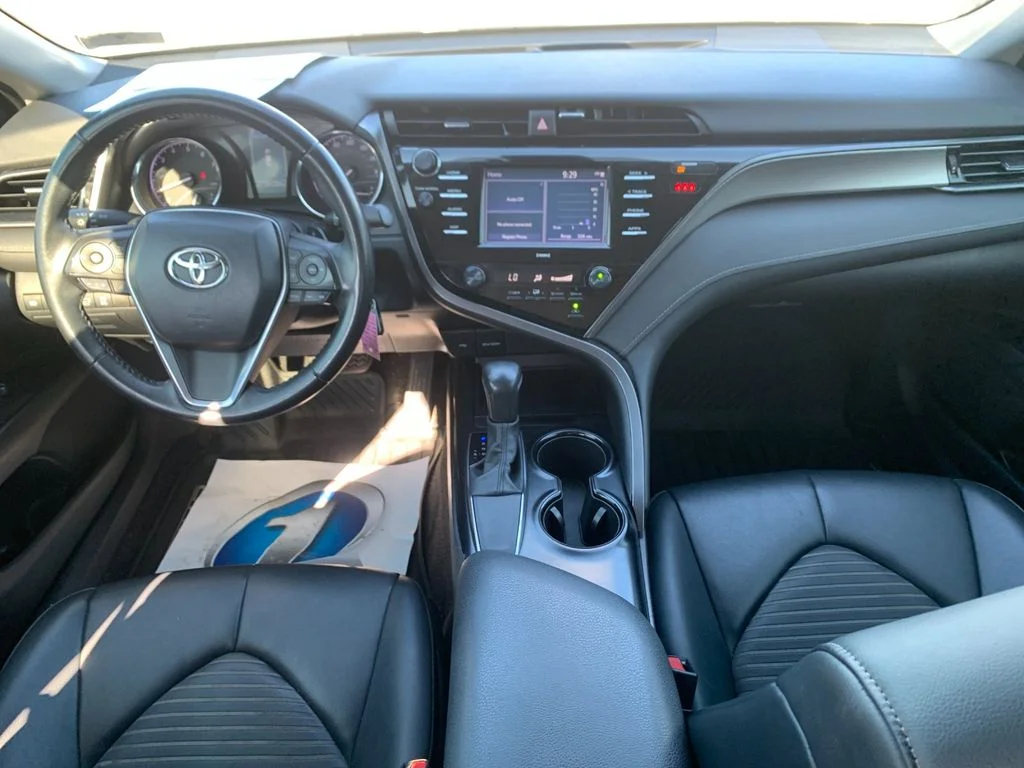 Used 2020 White Toyota SE Nightshade image 16