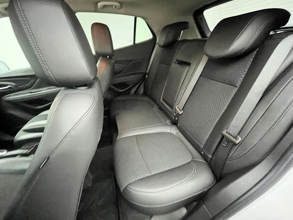Used 2022 White Buick Preferred image 38