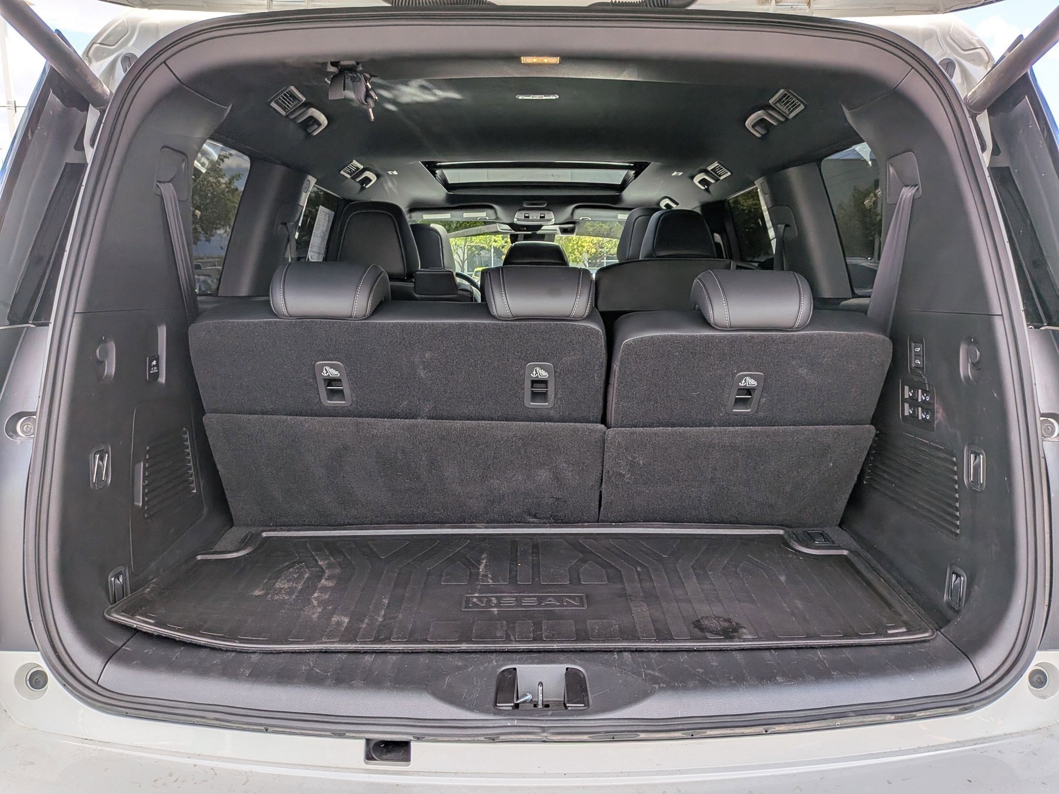 Certified Used 2025 White Nissan PRO-4X 4WD image 33