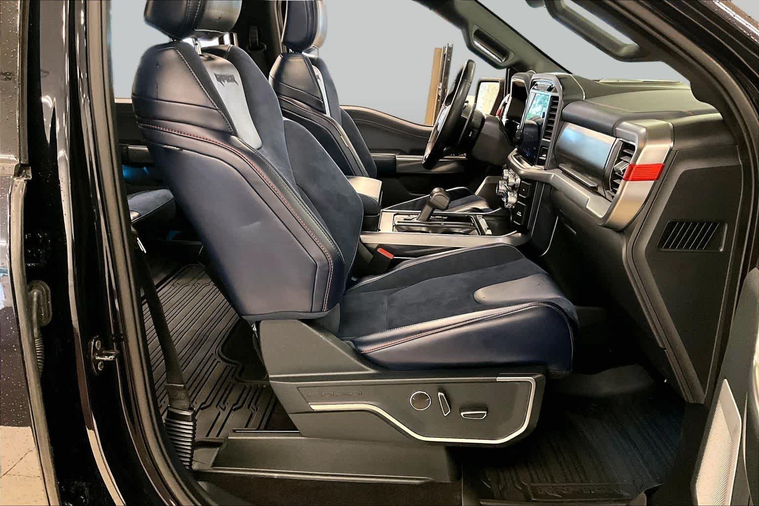 Used 2021 Antimatter Blue Metallic Ford Raptor image 8