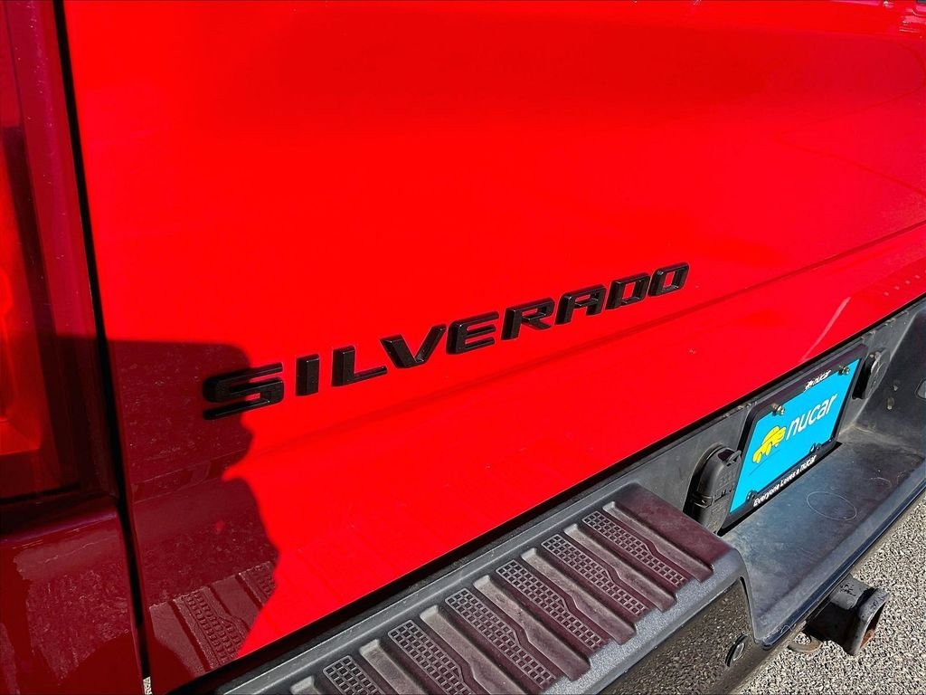 Used 2021 Red Chevrolet LT Trail Boss image 28