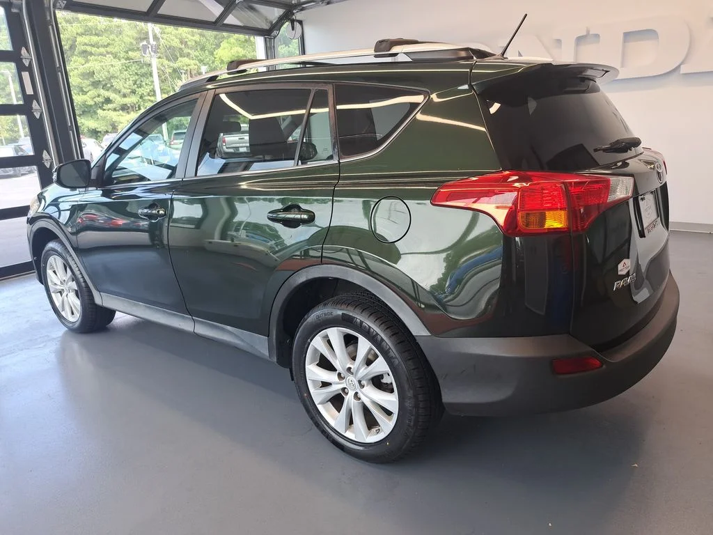 Used 2013 Green Toyota Limited image 8