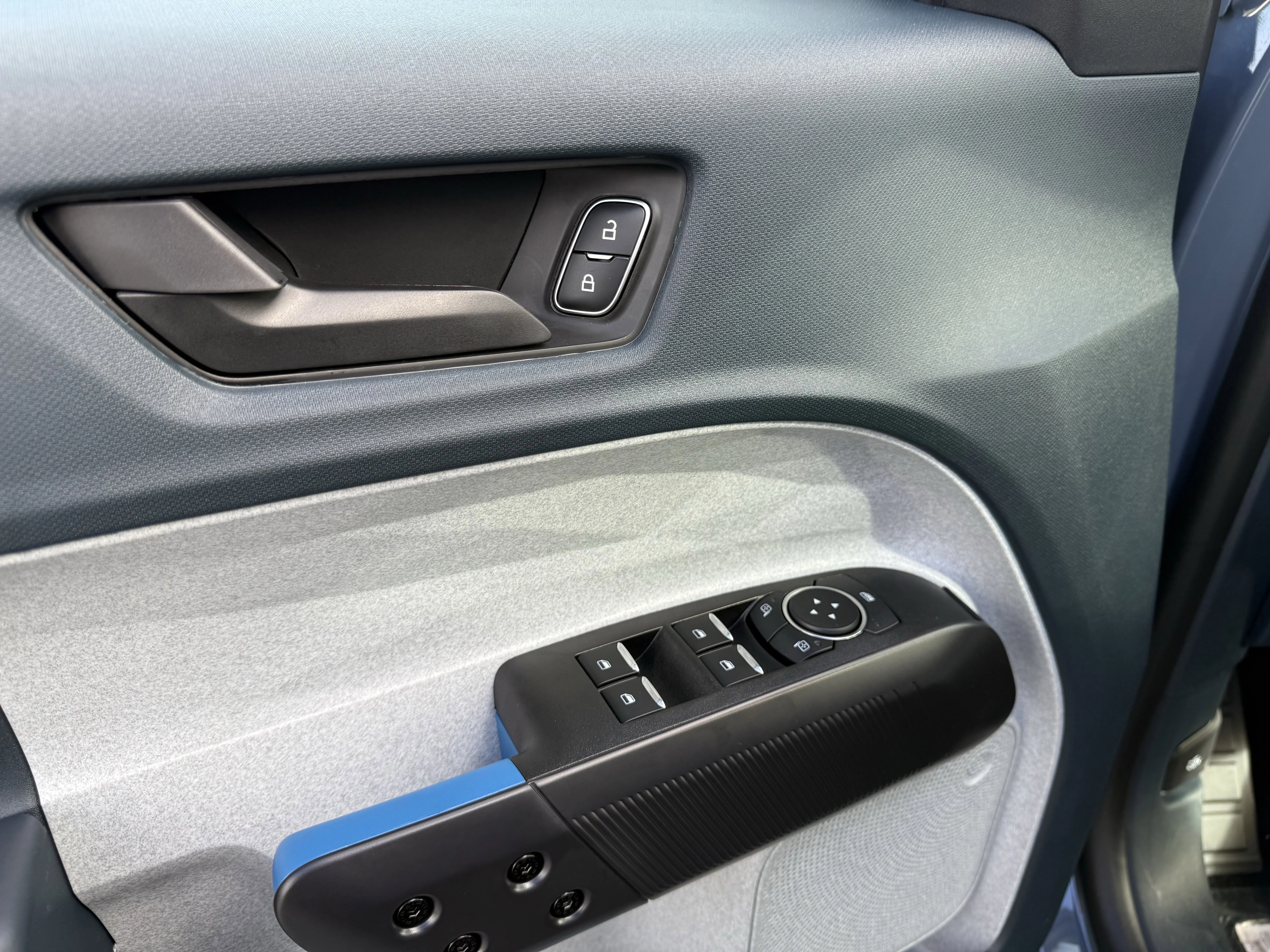 2025 Ford Maverick XLT - Photo 12