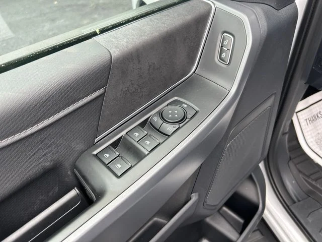 New 2026 Oxford White Ford XLT image 11