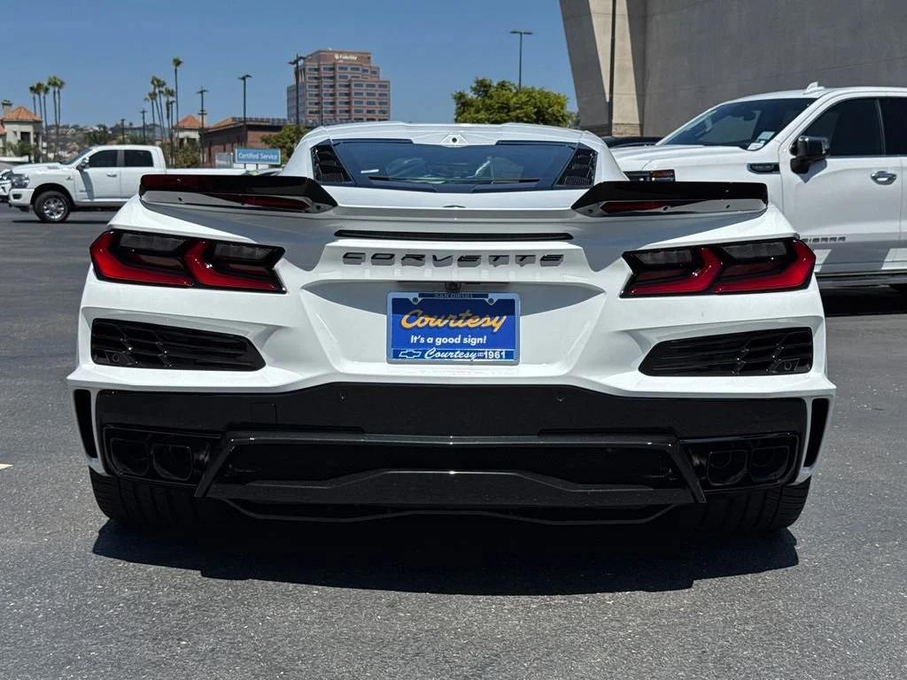 2025 Chevrolet Corvette 2LZ - Photo 9