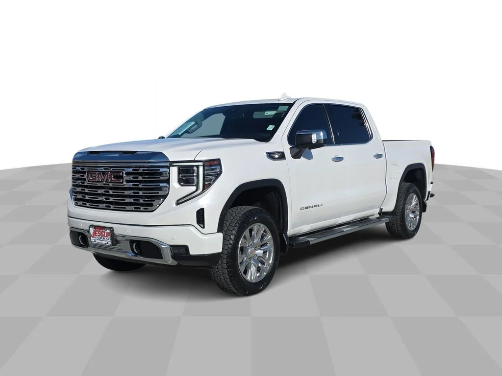 2023 GMC Sierra 4WD Crew Cab Short Box Denali's photo