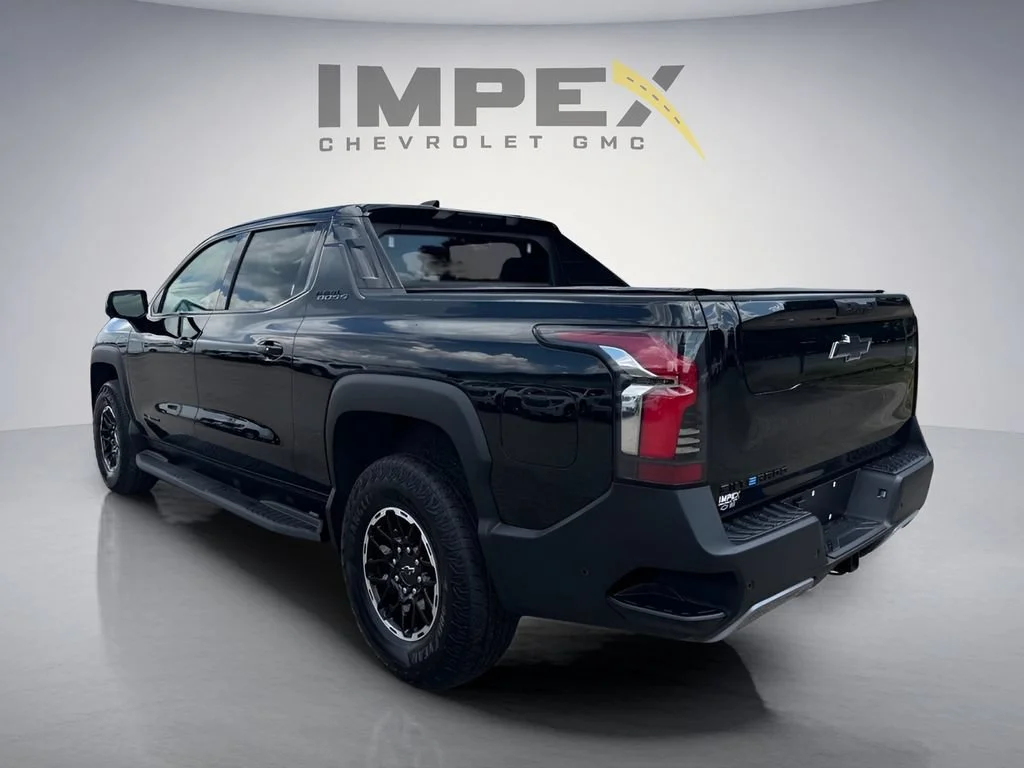 Used 2026 Black Chevrolet Trail Boss - Max Range image 3
