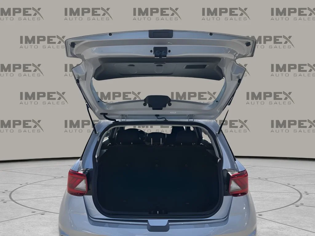 Used 2025 Silver Hyundai SEL image 26