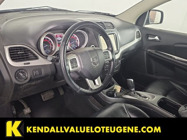 Used 2014 Gray Dodge SXT image 3