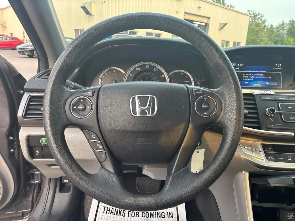 Used 2015 Silver Honda LX image 17