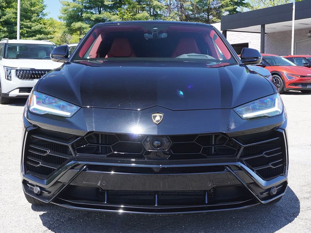 Used 2022 Black Lamborghini Base image 15