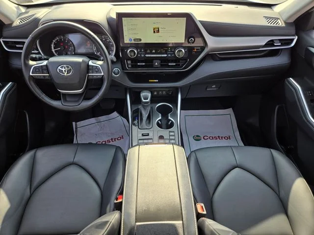 Used 2023 Beige Toyota XLE image 16