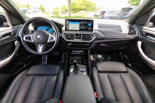 Used 2022 Blue Metallic BMW xDrive30i image 13