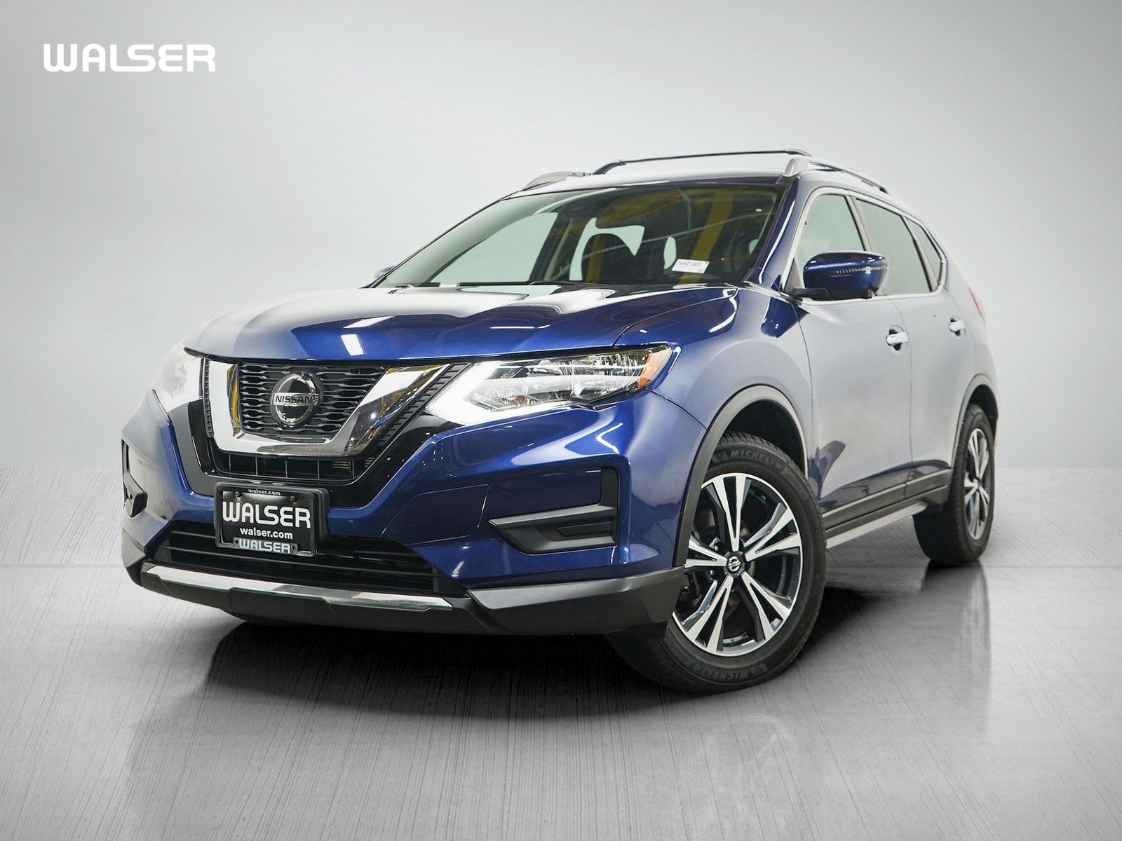 Used 2019 Caspian Blue Metallic Nissan AWD SV image 1