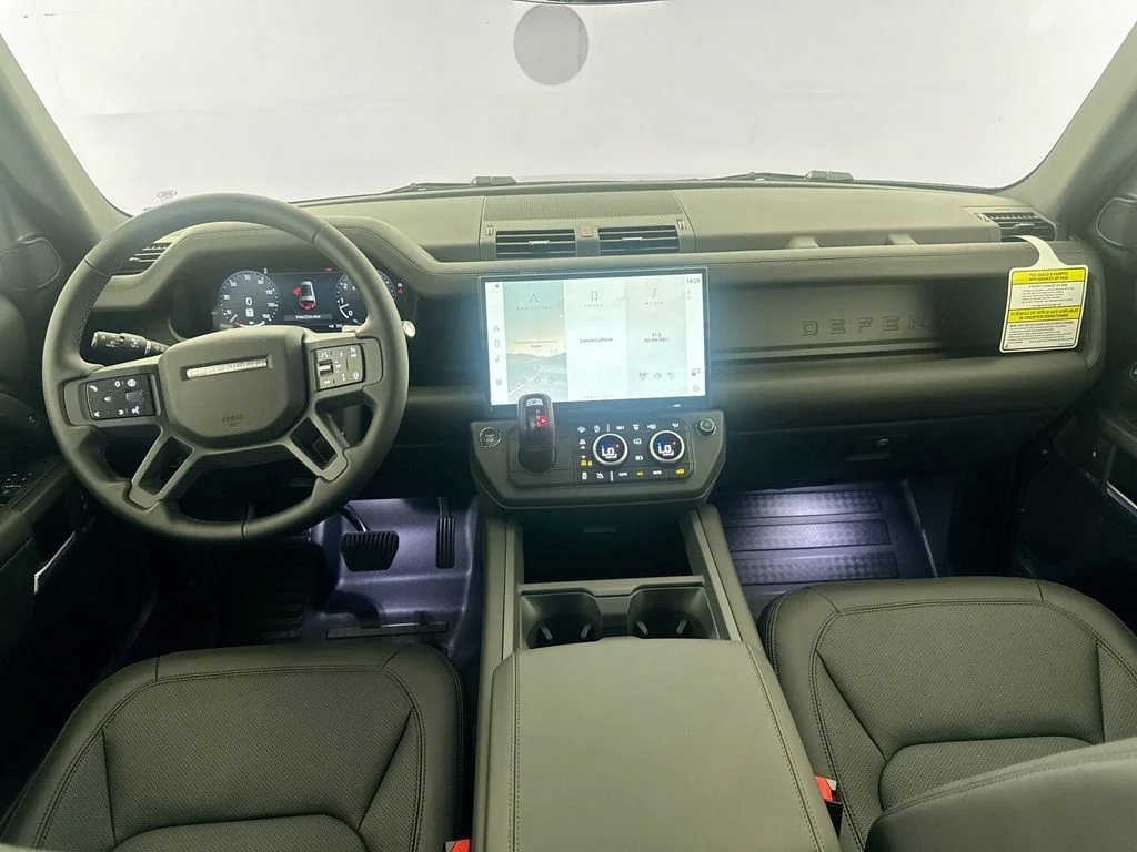 New 2026 Woolstone Green Land Rover X-Dynamic SE image 20