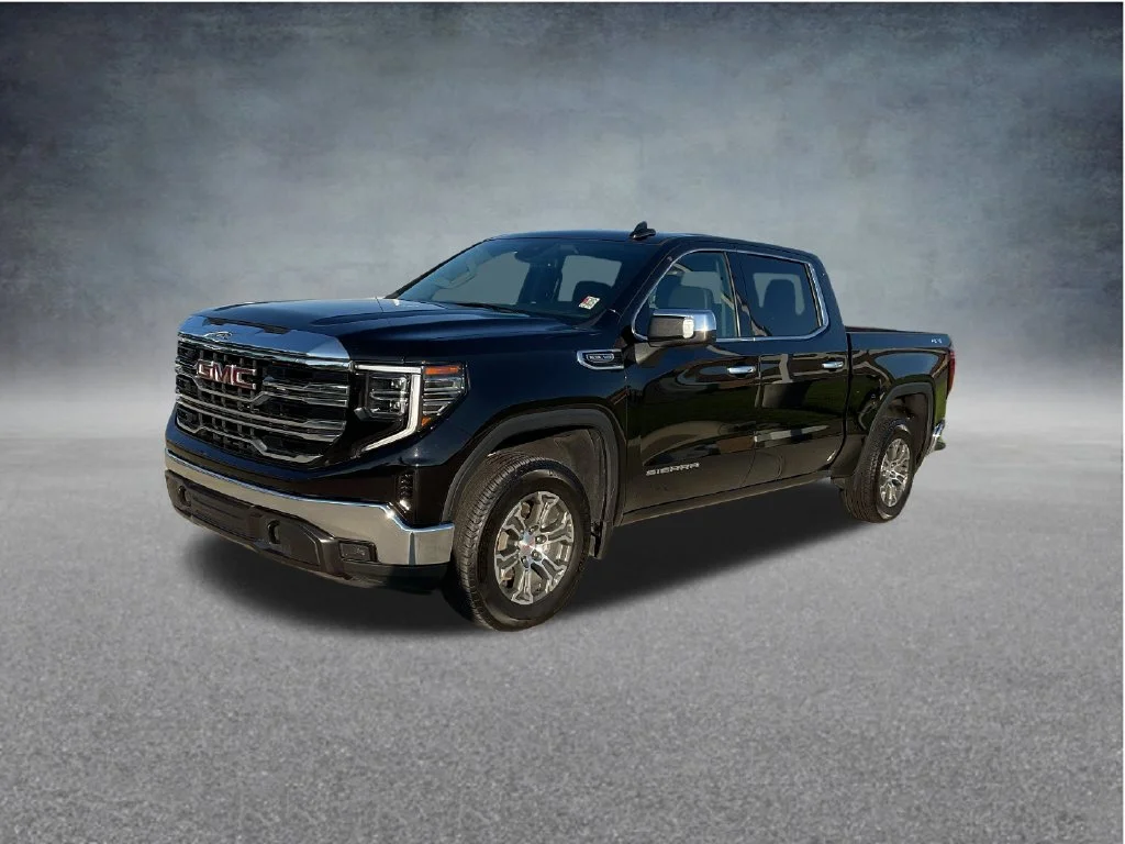 Used 2025 Black GMC SLT image 3