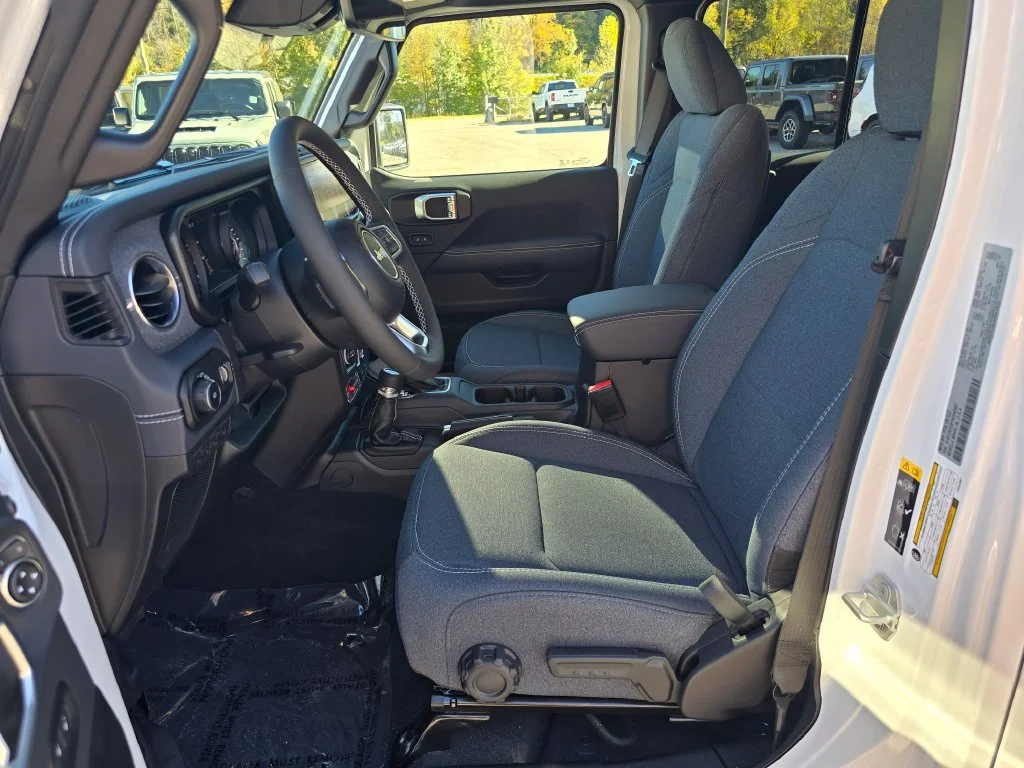 New 2026 White Jeep Rubicon image 4
