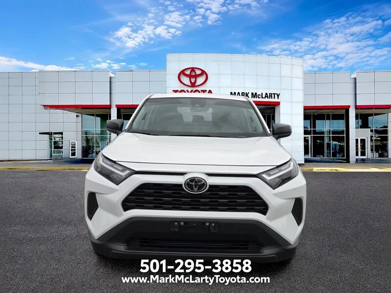 Used 2024 Ice TOYOTA LE FWD image 8