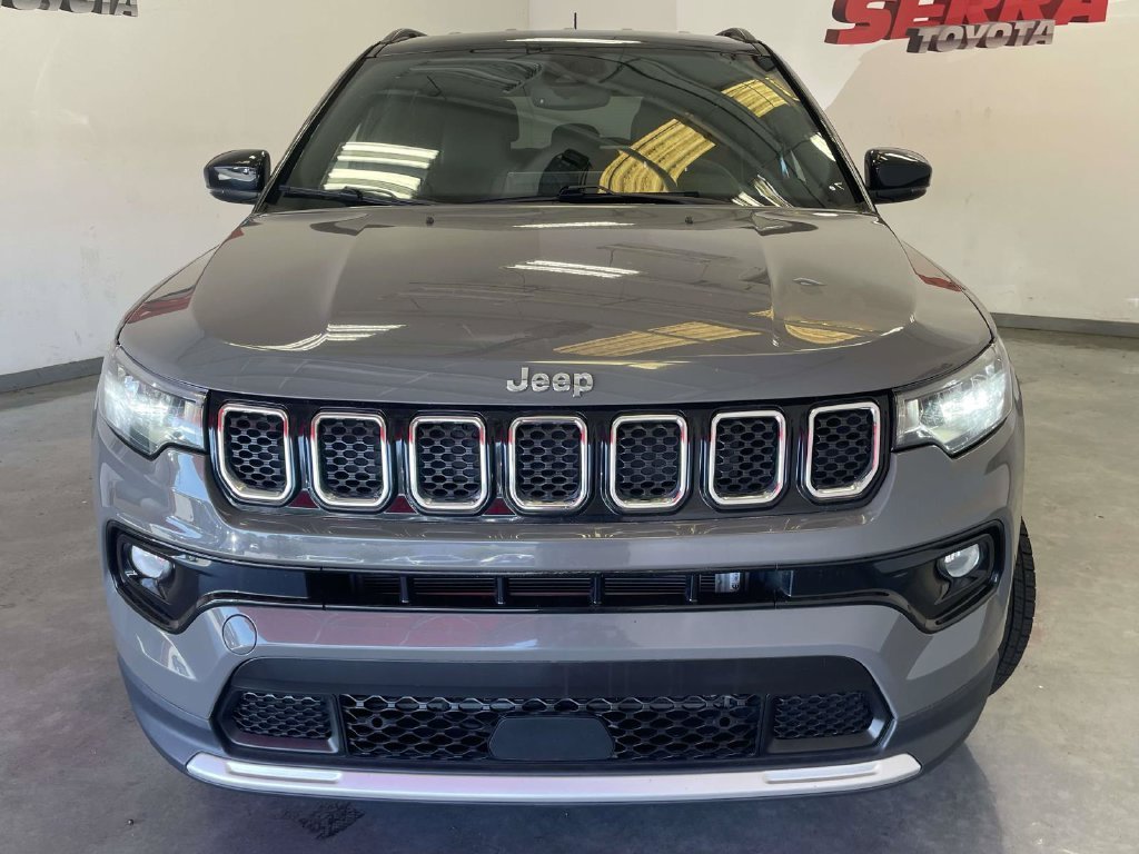 Used 2024 Gray Jeep Limited image 8