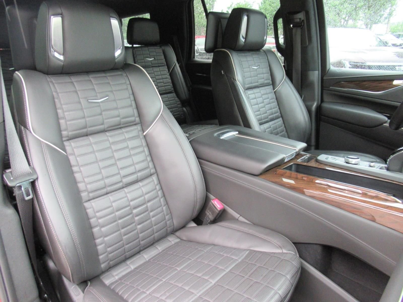 Used 2023 Red Cadillac Sport Platinum image 10