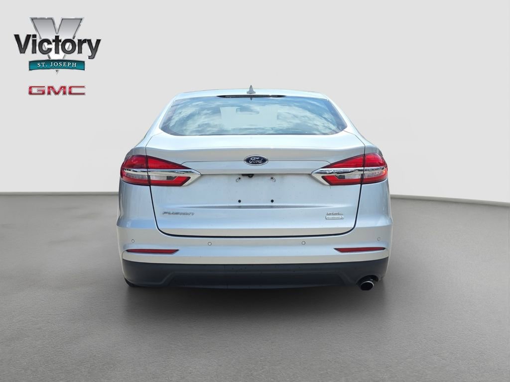 Used 2019 Silver Ford SEL image 16