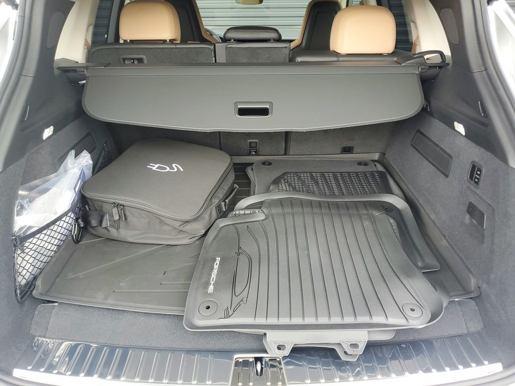 2025 Porsche Cayenne Turbo E-Hybrid - Photo 30