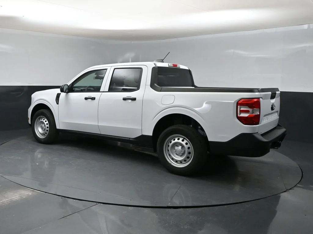 New 2026 Oxford White Ford XL image 4