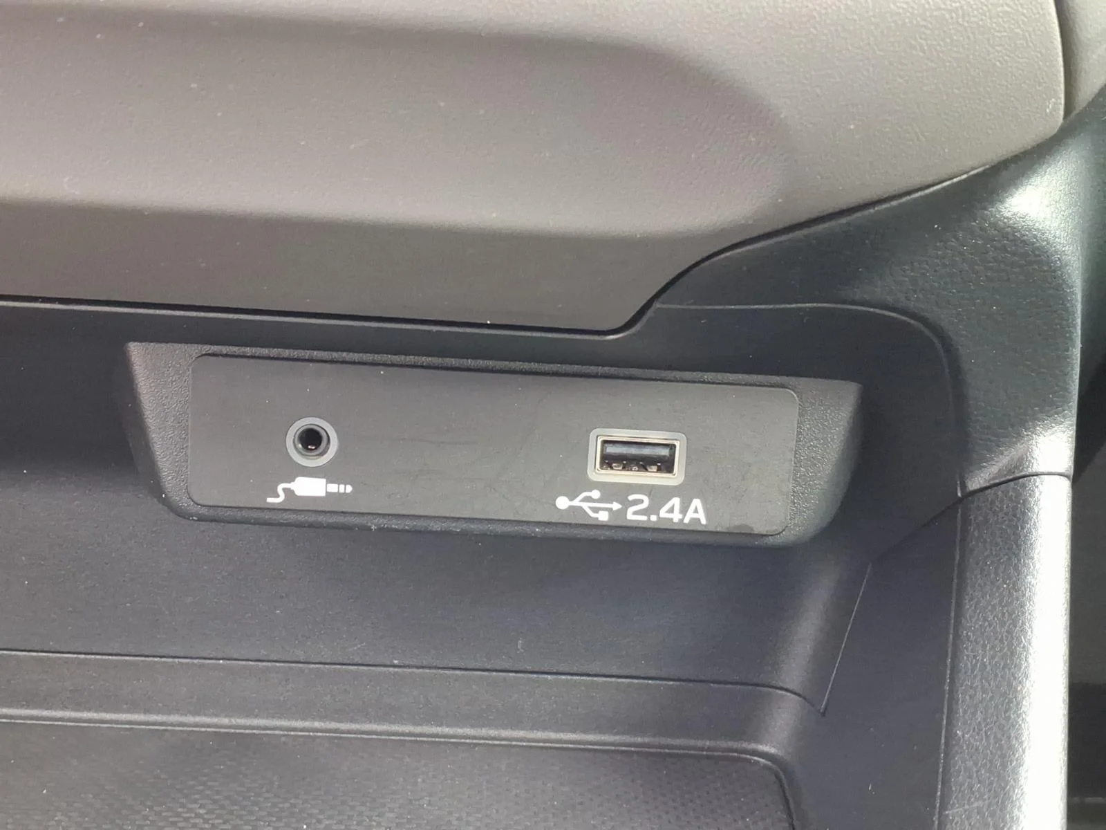 Used 2024 BLUE Subaru  image 8