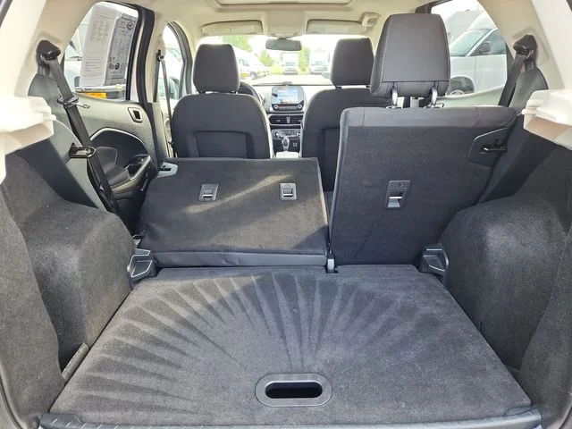 Used 2019 Silver Ford SE image 32