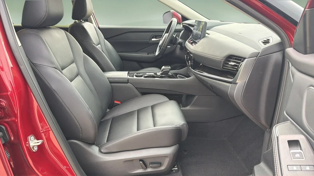 Certified Used 2024 Scarlet Ember Tintcoat Nissan SL image 11
