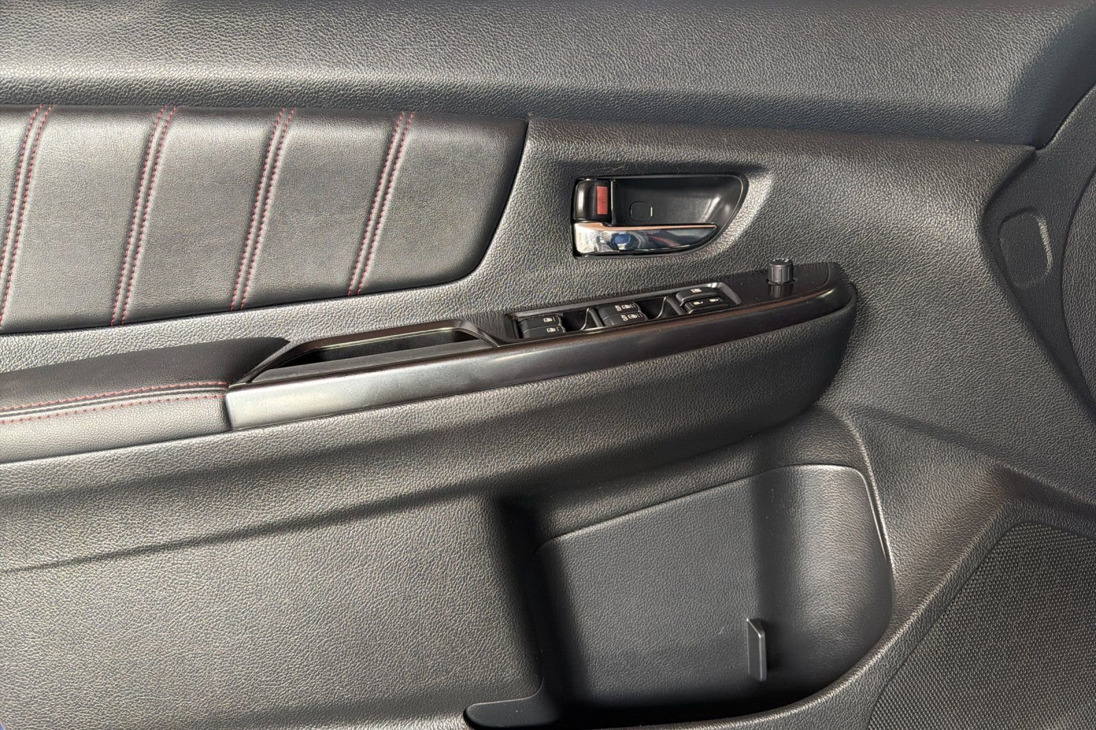 Used 2019 Blue Subaru Premium image 12