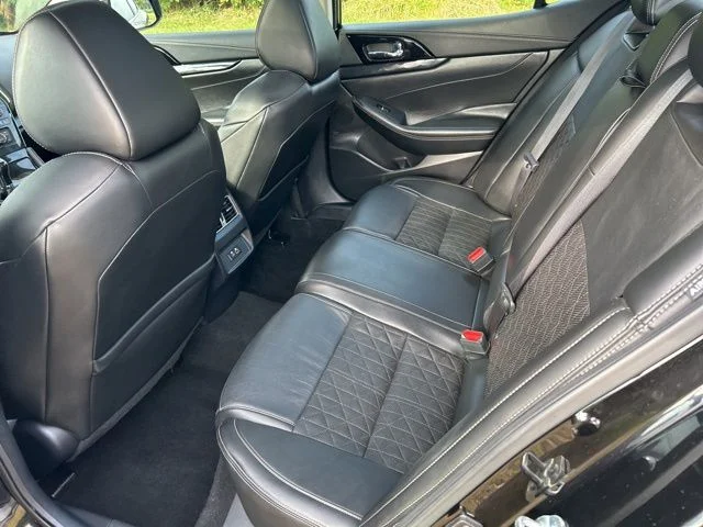 Used 2021 Black Nissan 3.5 SL image 17