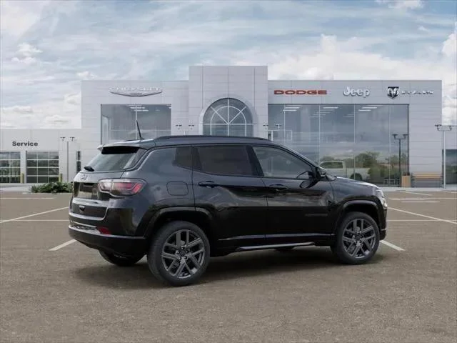 New 2025 Diamond Black Crystal Pearl-Coat Exterior Paint Jeep Limited image 38