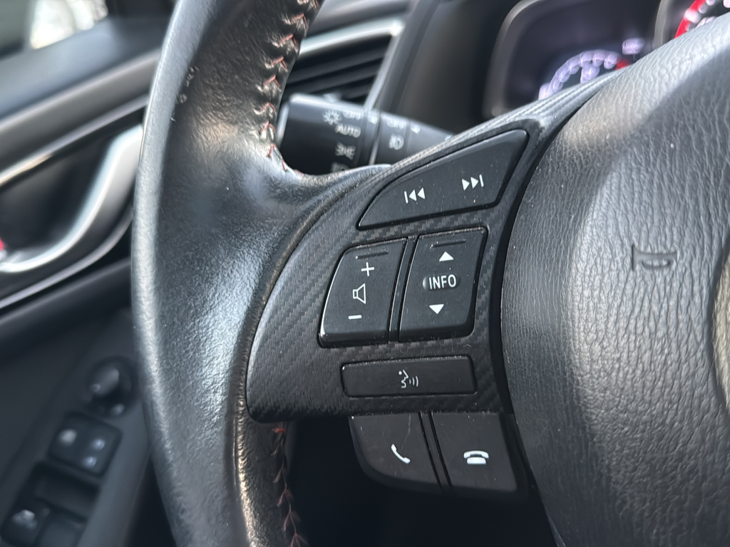 Used 2016 Blue Mazda i Grand Touring image 13