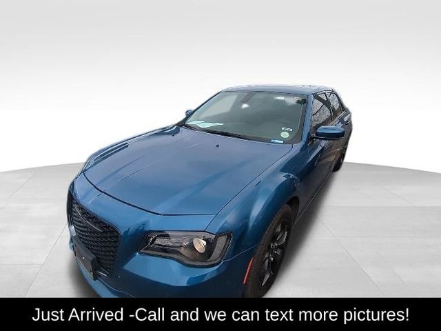2022 Chrysler 300 Touring L