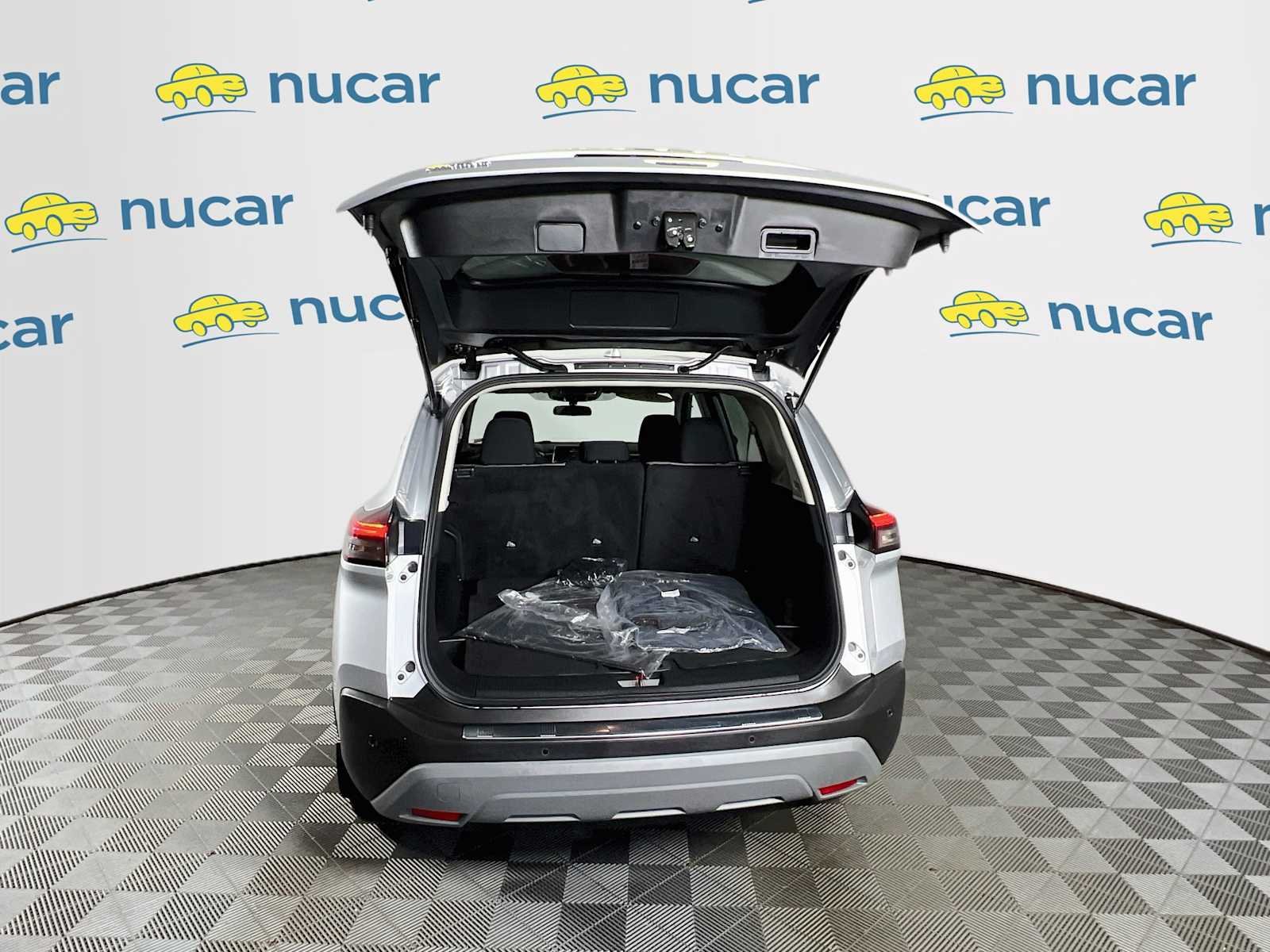 Used 2023 Brilliant Silver Metallic Nissan SV image 24