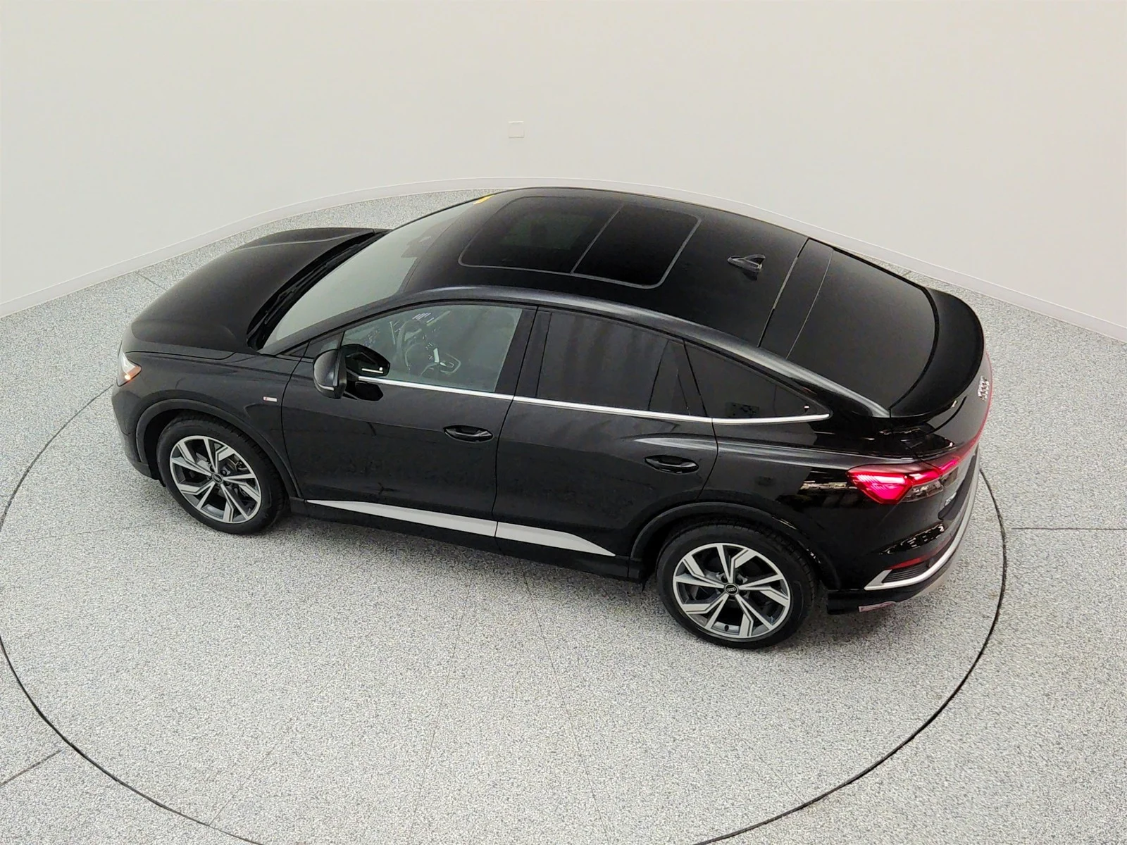 Used 2024 Mythos Black Metallic Audi Premium 55 quattro image 29