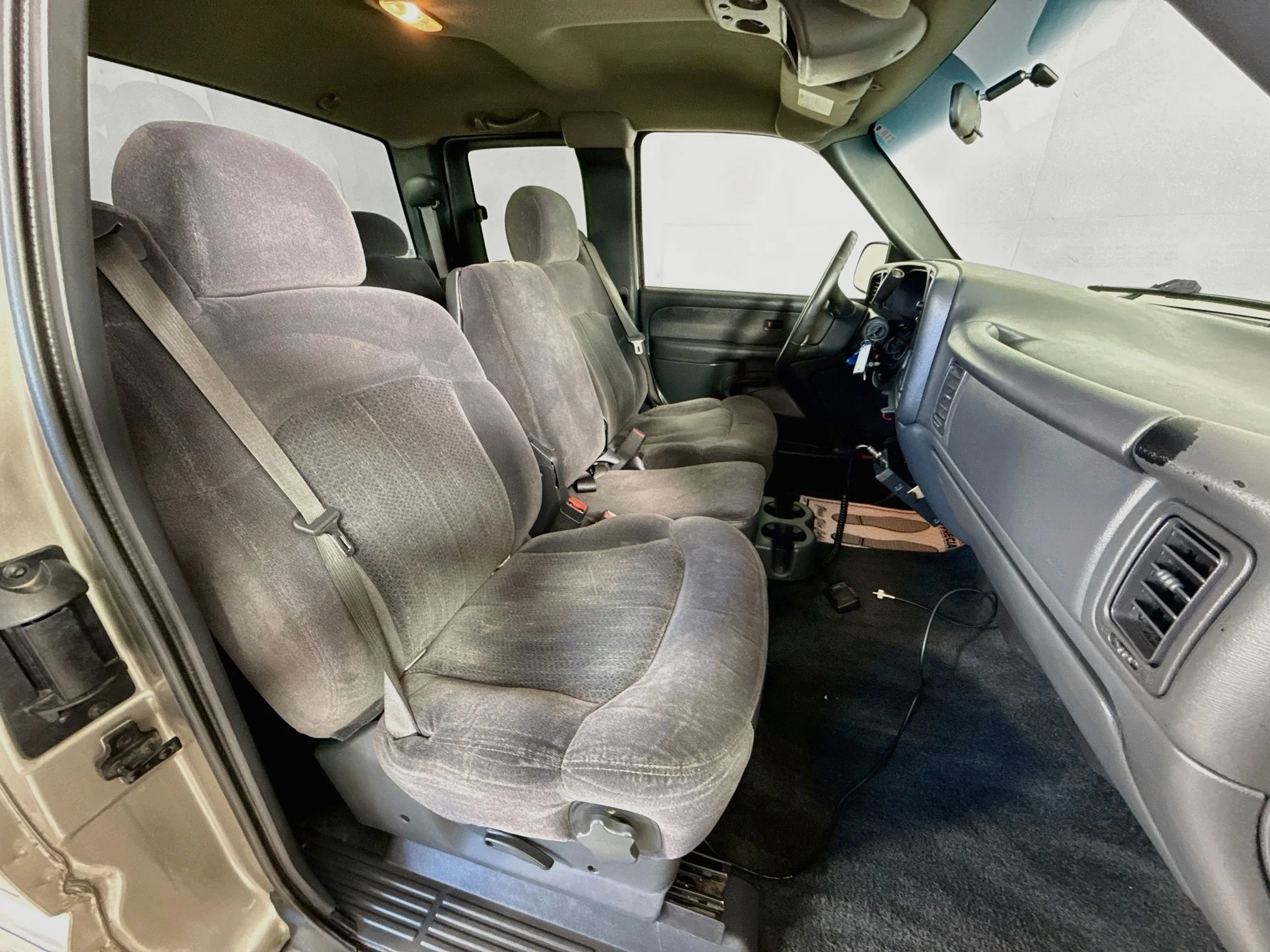 Used 2002 Light Pewter Metallic Chevrolet LS image 24