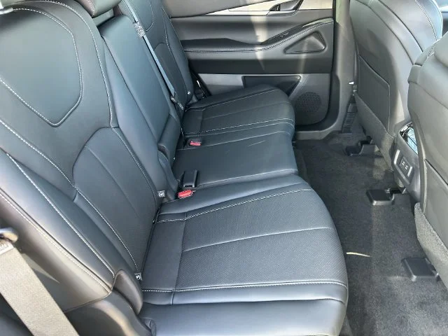 New 2027 BLACK OBSIDIAN INFINITI Luxe AWD image 14