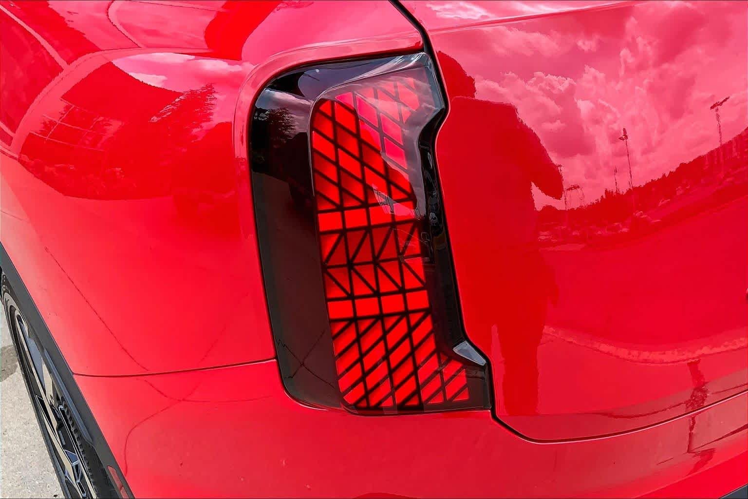 New 2027 Chili Red II MINI Iconic image 14