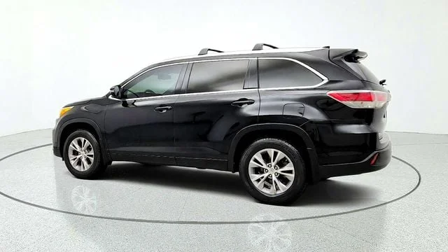 Used 2014 Attitude Black Metallic Toyota AWD 4dr V6 XLE image 7