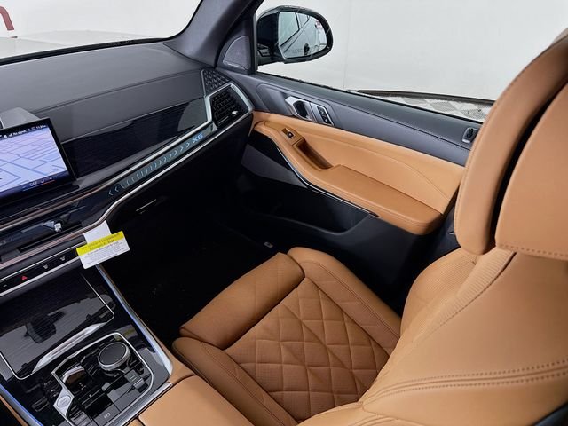 New 2026 Black Sapphire Metallic BMW xDrive50e image 25