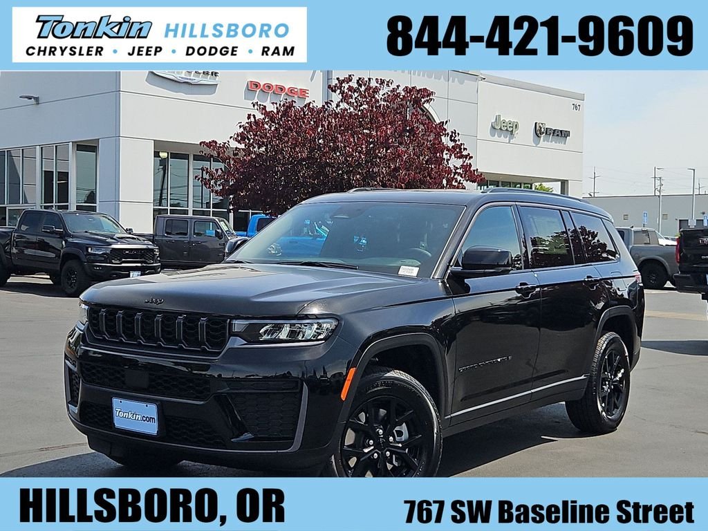 New 2026 Diamond Black Crystal Pearl-Coat Exterior Paint Jeep Altitude image 1