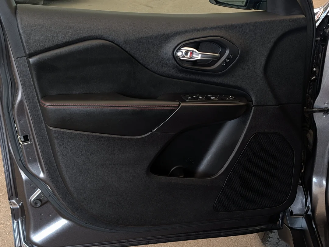 Certified Used 2020 Grey Jeep Trailhawk Elite - - 4x4 - Nappa Leather - Command View Sunroof - SafetyTec Grp & More! image 12