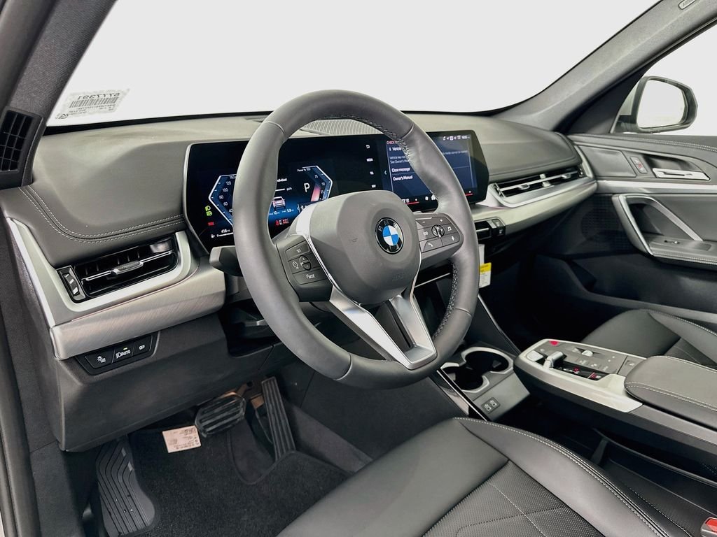 New 2027 Space Silver Metallic BMW xDrive28i image 9