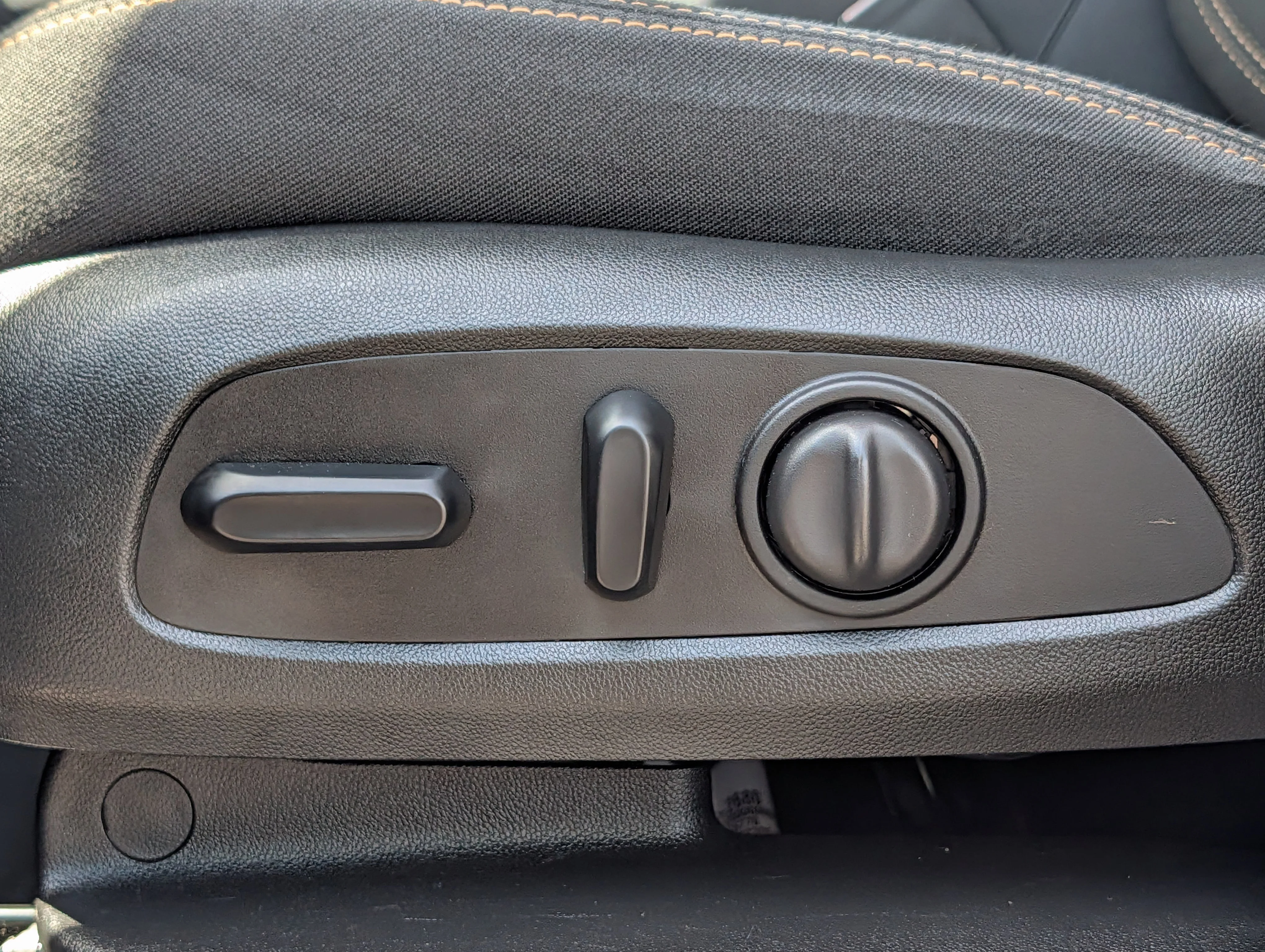 Used 2021 Satin Steel Metallic GMC SLE image 20