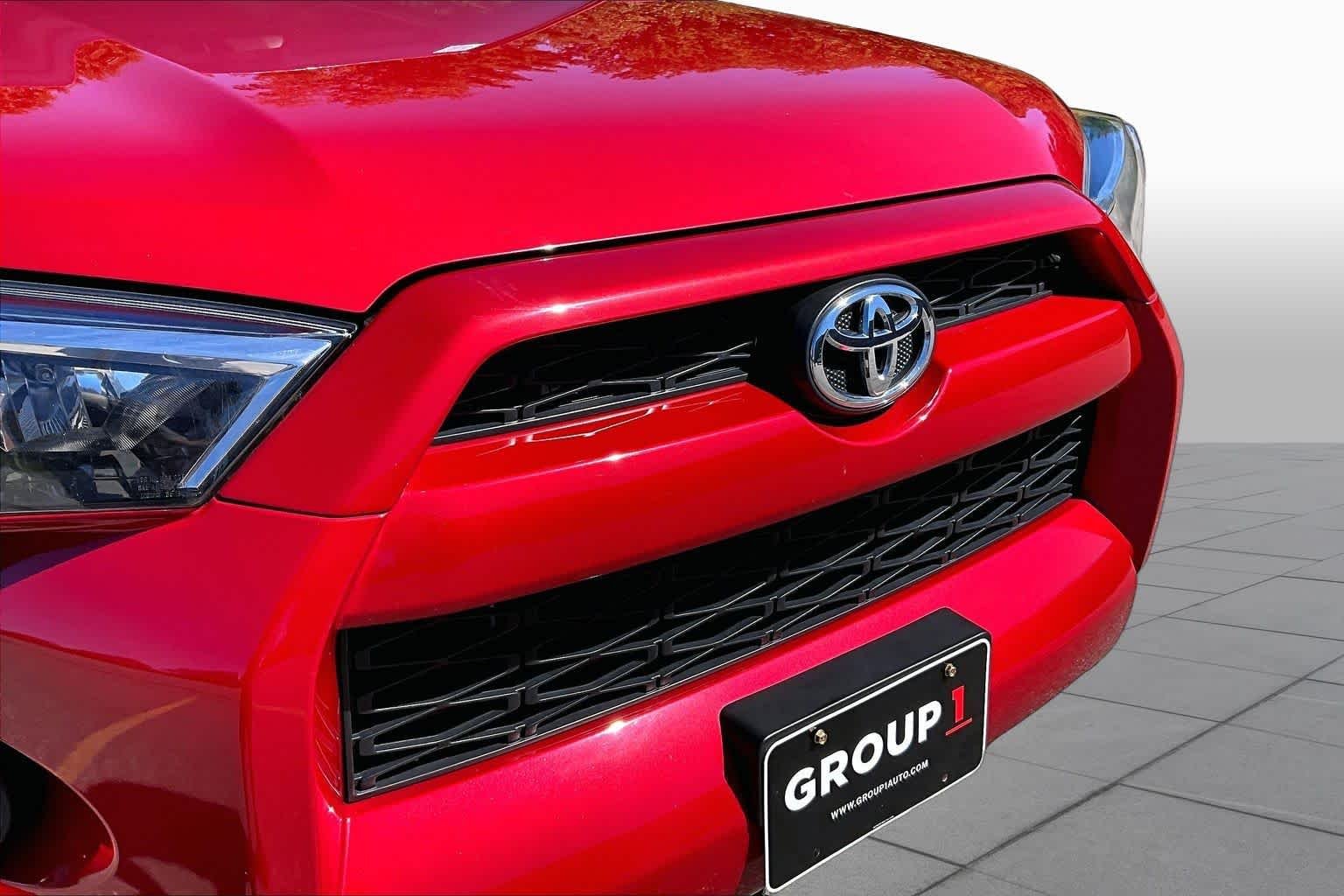 Certified Used 2016 Barcelona Red Metallic Toyota SR5 image 32