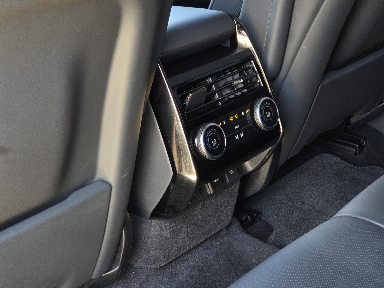 Used 2023 Santorini Black Metallic Land Rover SE image 36